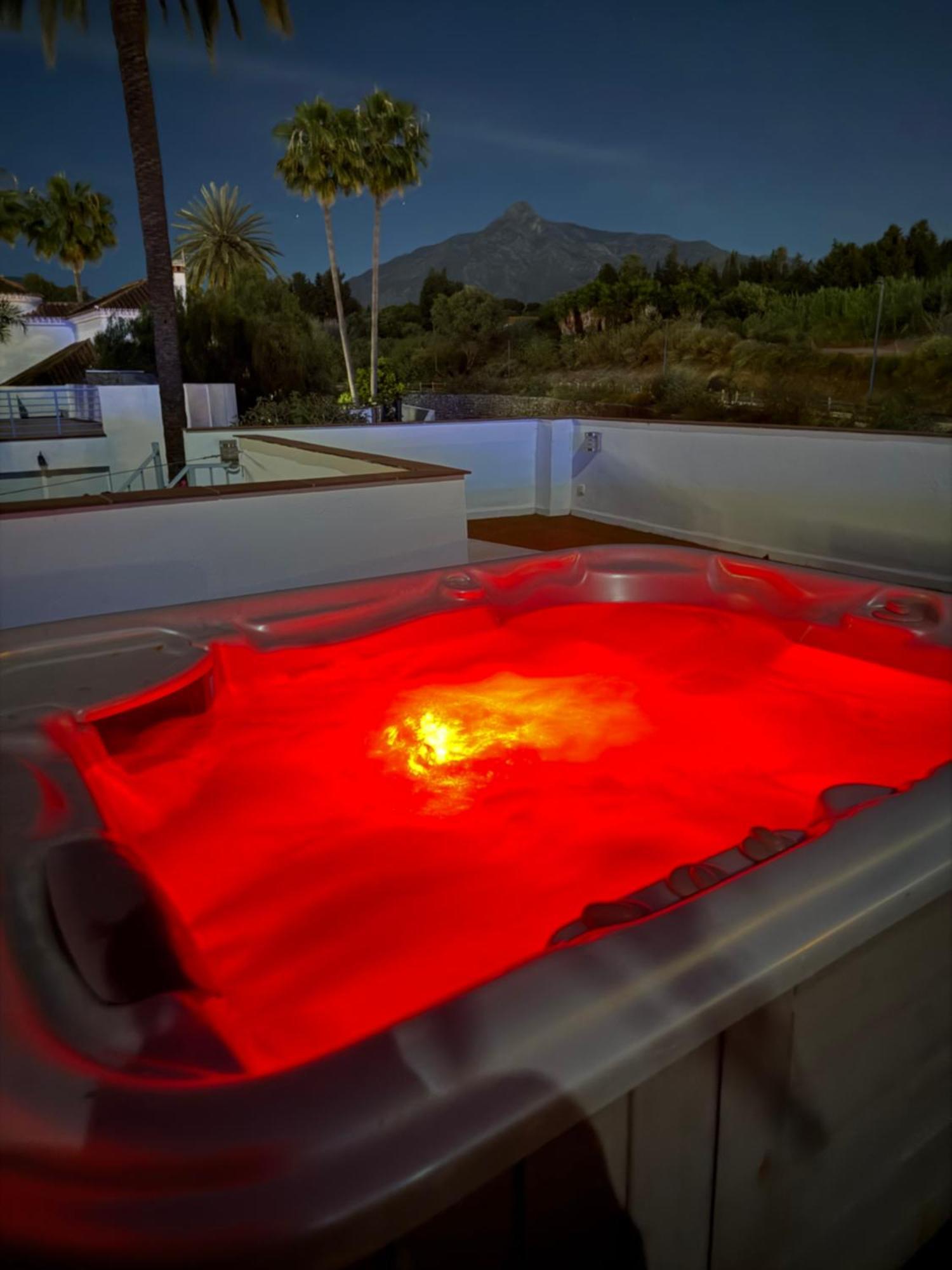 Puerto Banus Jacuzzi Close To Breath And Marbella Arena Luaran gambar